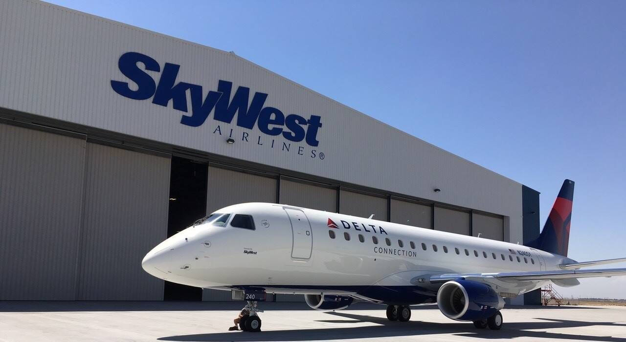 Delta Connection plane, operated by SkyWest Airlines