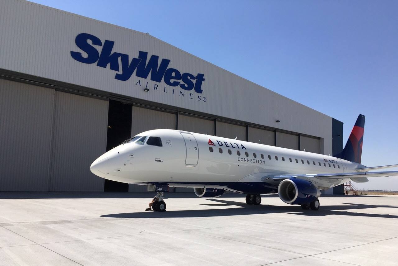 Delta Connection plane, operated by SkyWest Airlines